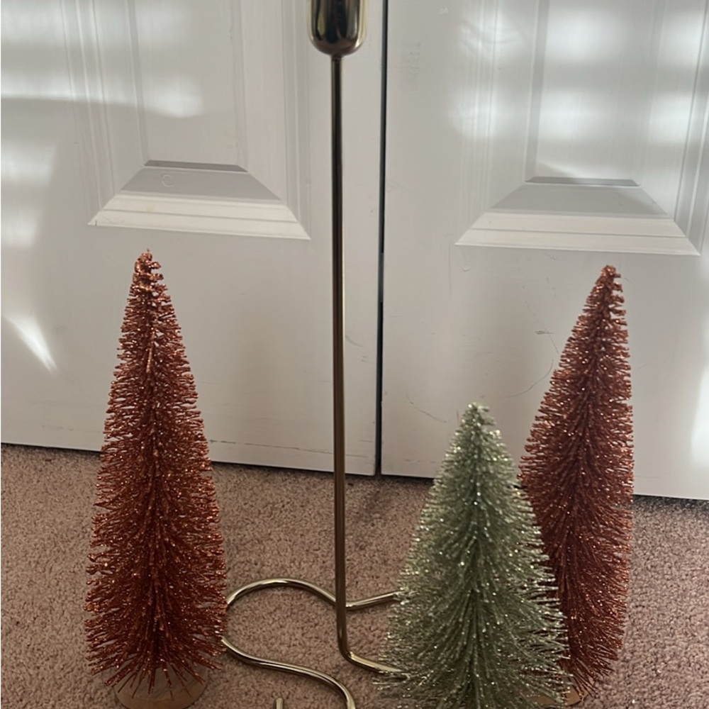Elegant Gold and Green Holiday Tree Set